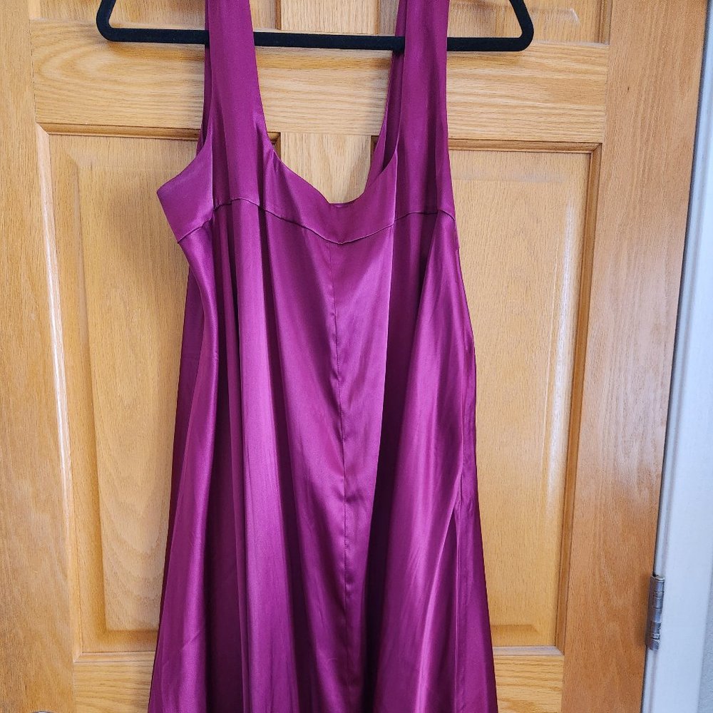 Flowing Party Dress - Picture 5 of 5